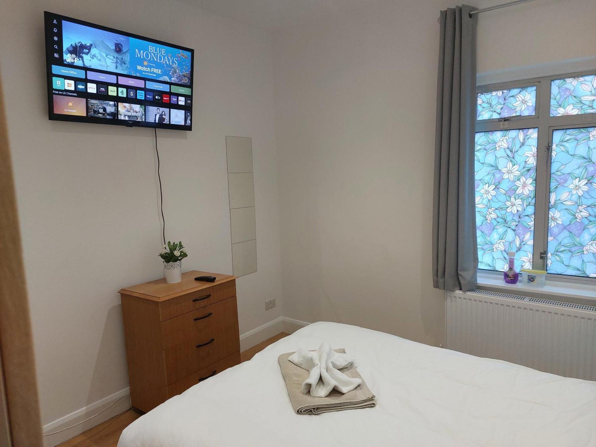 Cosy North Kensington Family Apartment For 4 Persons - Children Stay Free London Exterior photo